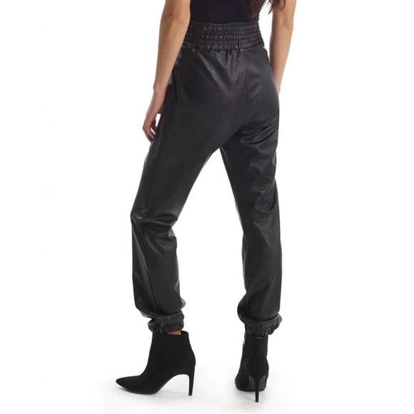 NEW Commando Faux Leather Smocked Jogger Black Size Medium - Picture 3 of 6